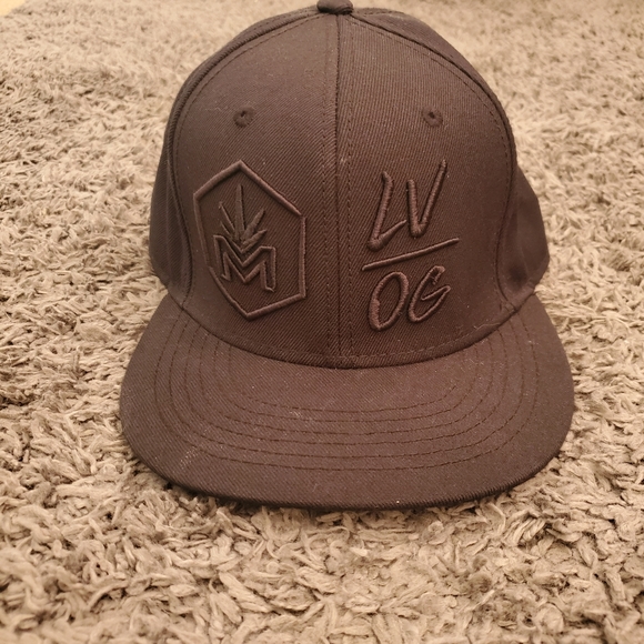 Matrix Black Las Vegas Adjustable Black Stitch Mens Hat - Picture 1 of 5
